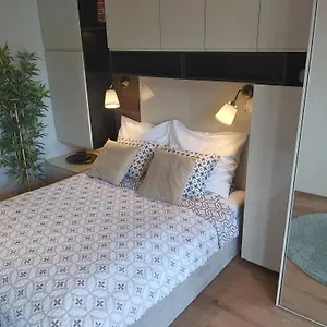 Siedmiogrodzka - Handy Location, Aircon & Garage Free Апартаменты